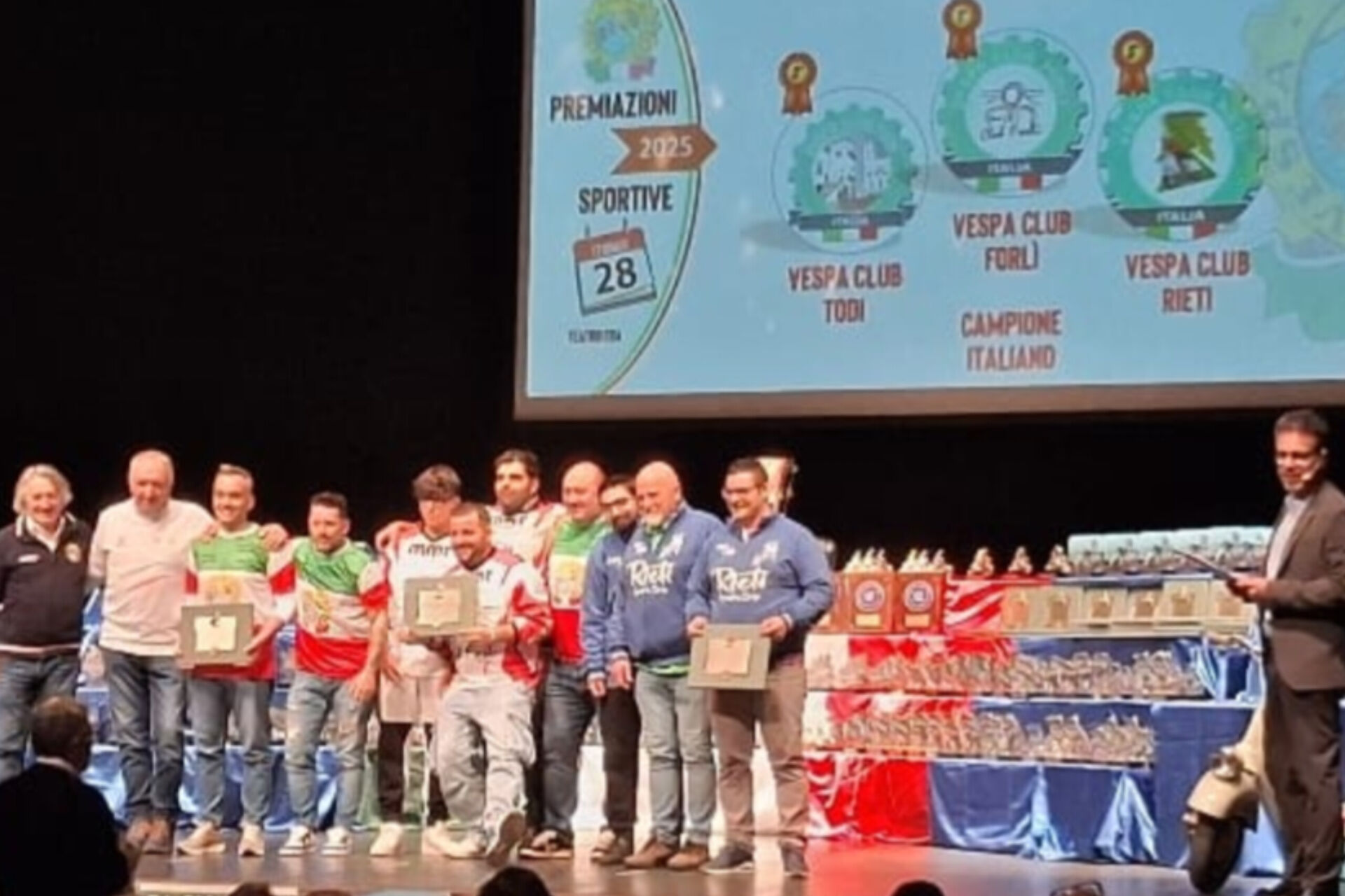 Il Vespa Club Rieti trionfa a Pontedera: pioggia di premi e sguardo al futuro
